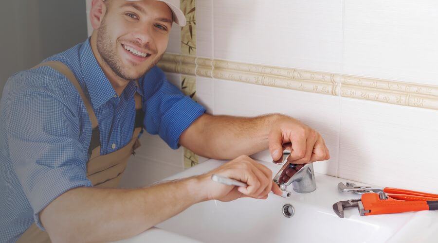 Handle or spout repair in Gas City, IN
